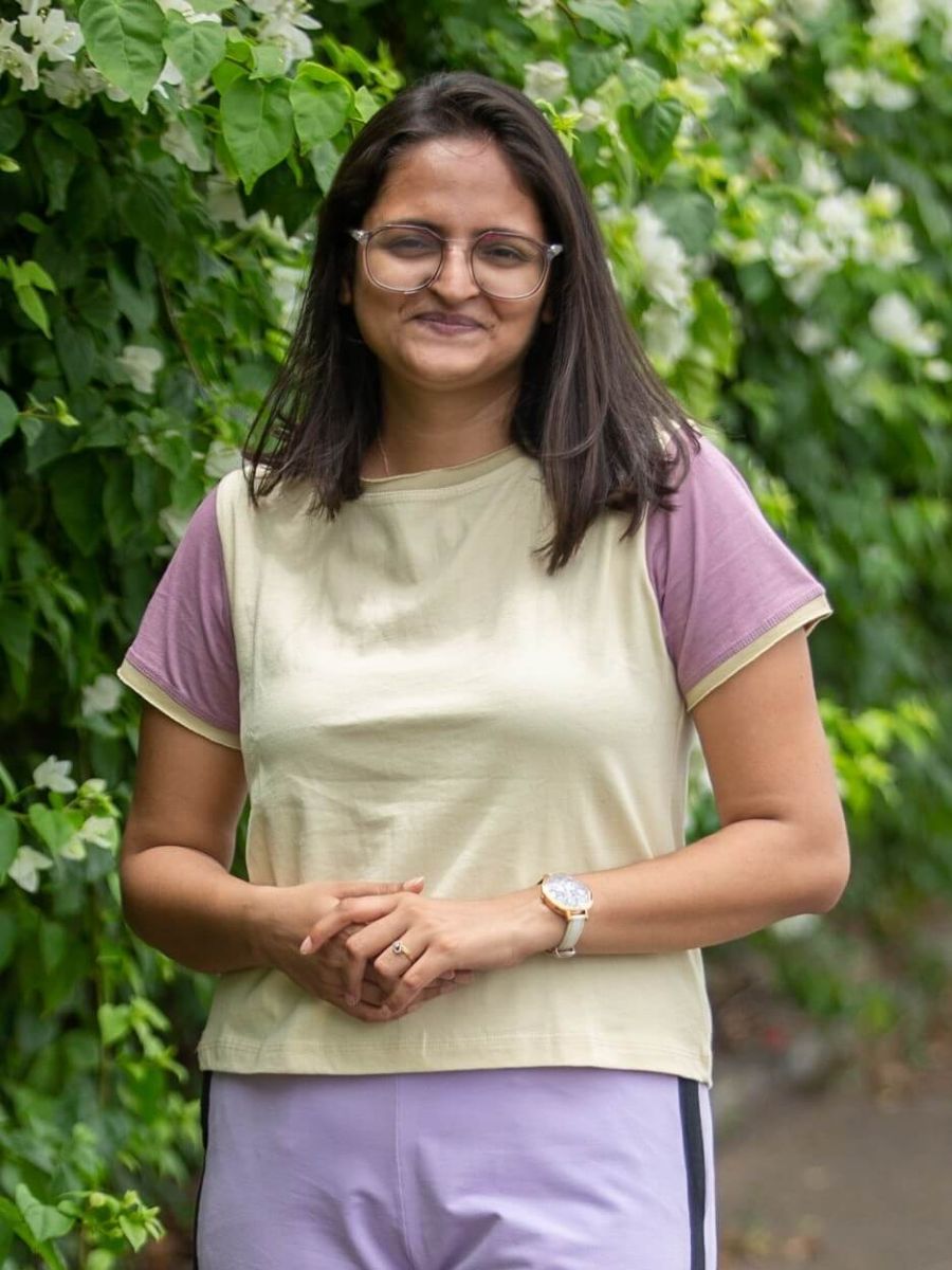 Cream color-blocked women's organic cotton crop top