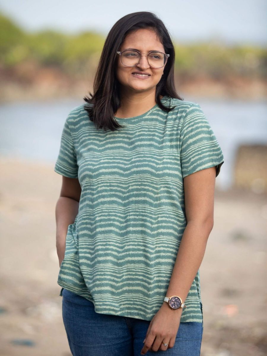 Fading waves women's organic cotton casual top