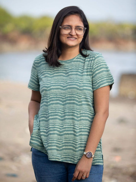 Fading waves women's organic cotton casual top