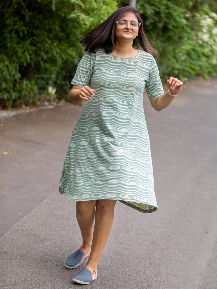 Fading waves women's organic cotton t-shirt dress