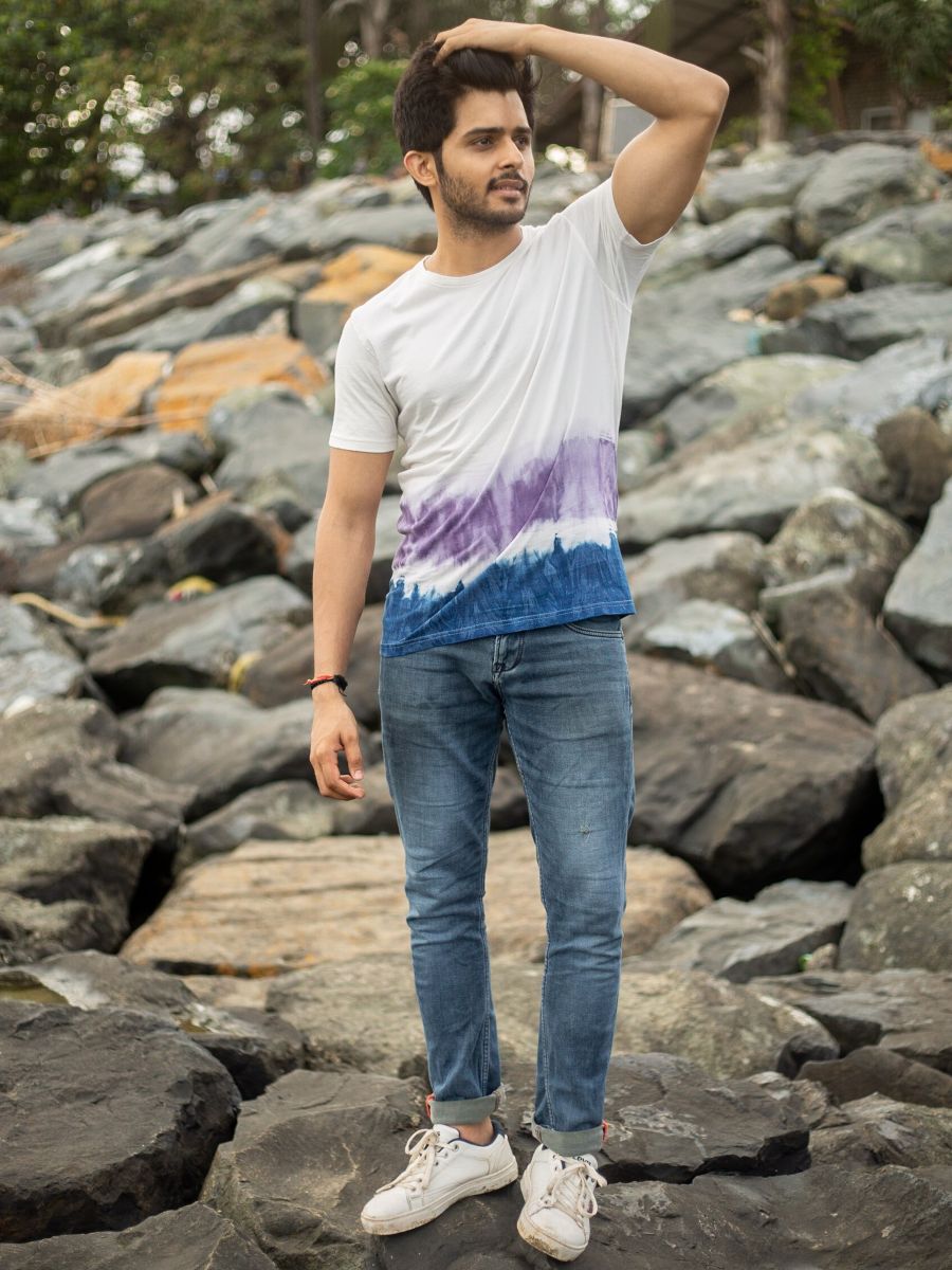 Into the night men's organic cotton t-shirt