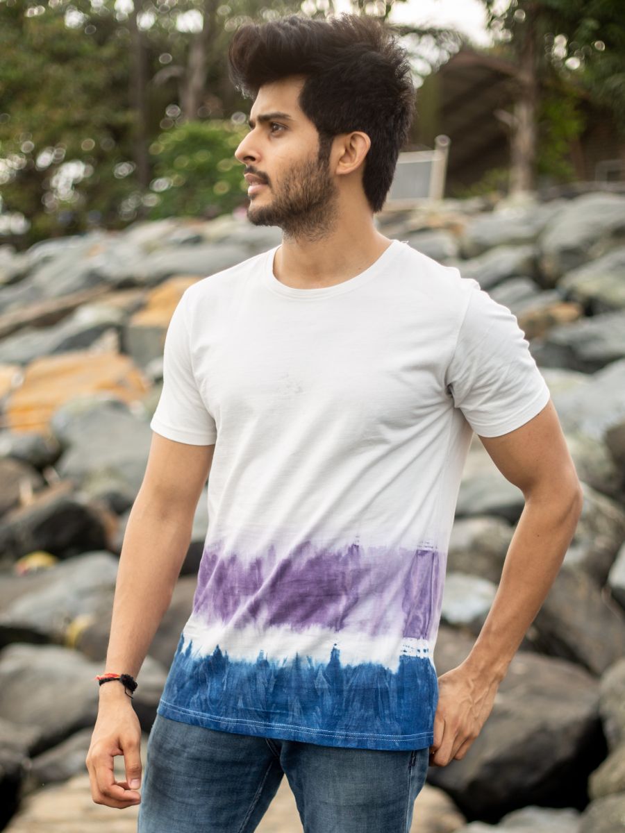 Into the night men's organic cotton t-shirt