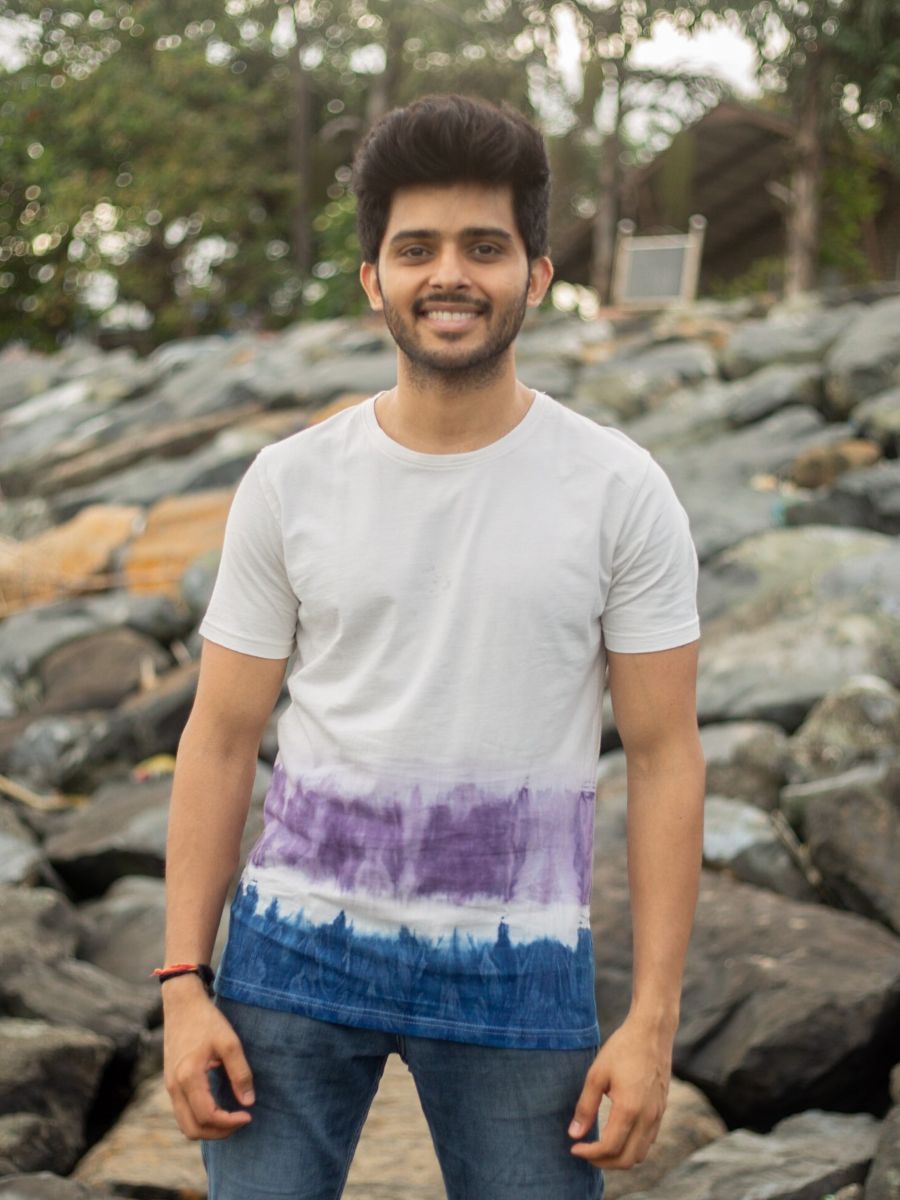 Into the night men's organic cotton t-shirt